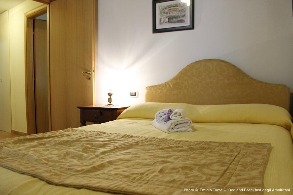 Bed and breakfast Amalfitani Salerno Centro Chambre photo